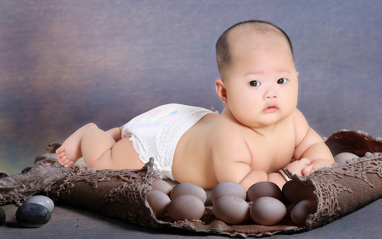 4个月孕妈供卵生的宝宝出疹子（4个月孕妈供卵生的宝宝出疹子哺乳期能吃花旗参吗）